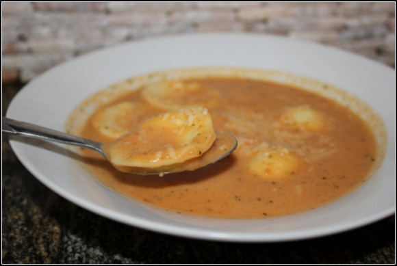 creamy-tomato-soup-with-cheese-tortellini
